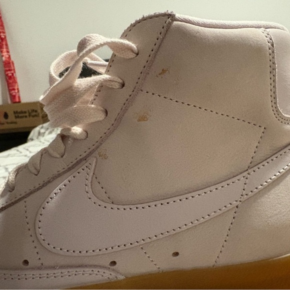 Nike Blazers Pearl Pink High-Tops - Picture 5 of 8